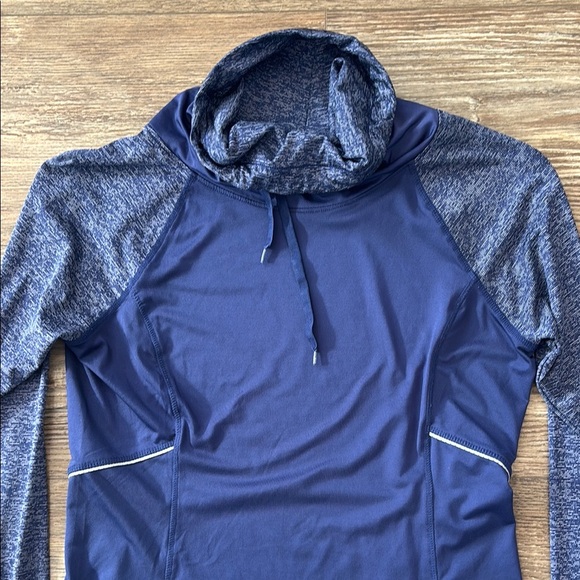 Reebok Women's Large Navy Blue Drawstring Cowl Neck Lightweight Running Pullover - Picture 3 of 13